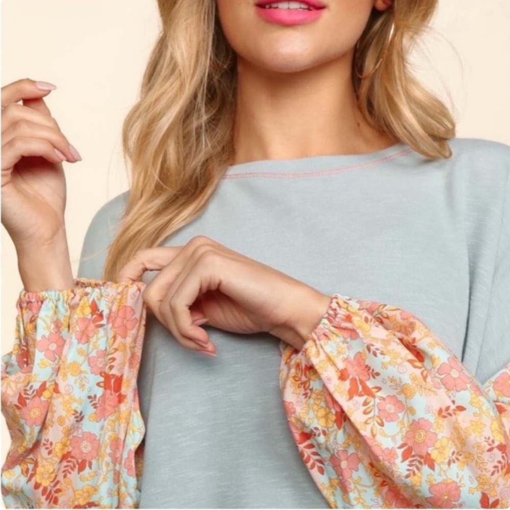 💝Boutique~💐Floral Sleeve French Terry Top💖 - Picture 5 of 5